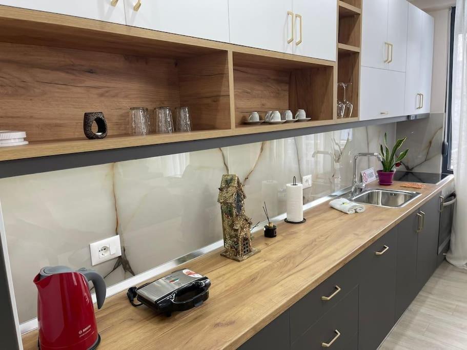 Melody Apartment In كورتشي المظهر الخارجي الصورة